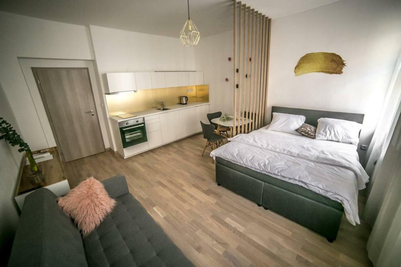 Prague Friendly Apartments In Πράγα Εξωτερικό φωτογραφία