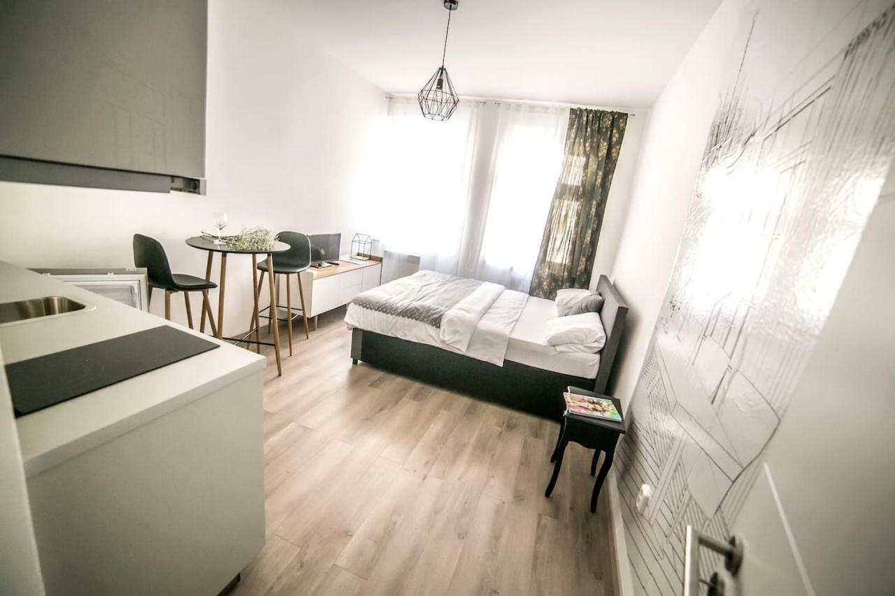 Prague Friendly Apartments In Πράγα Εξωτερικό φωτογραφία